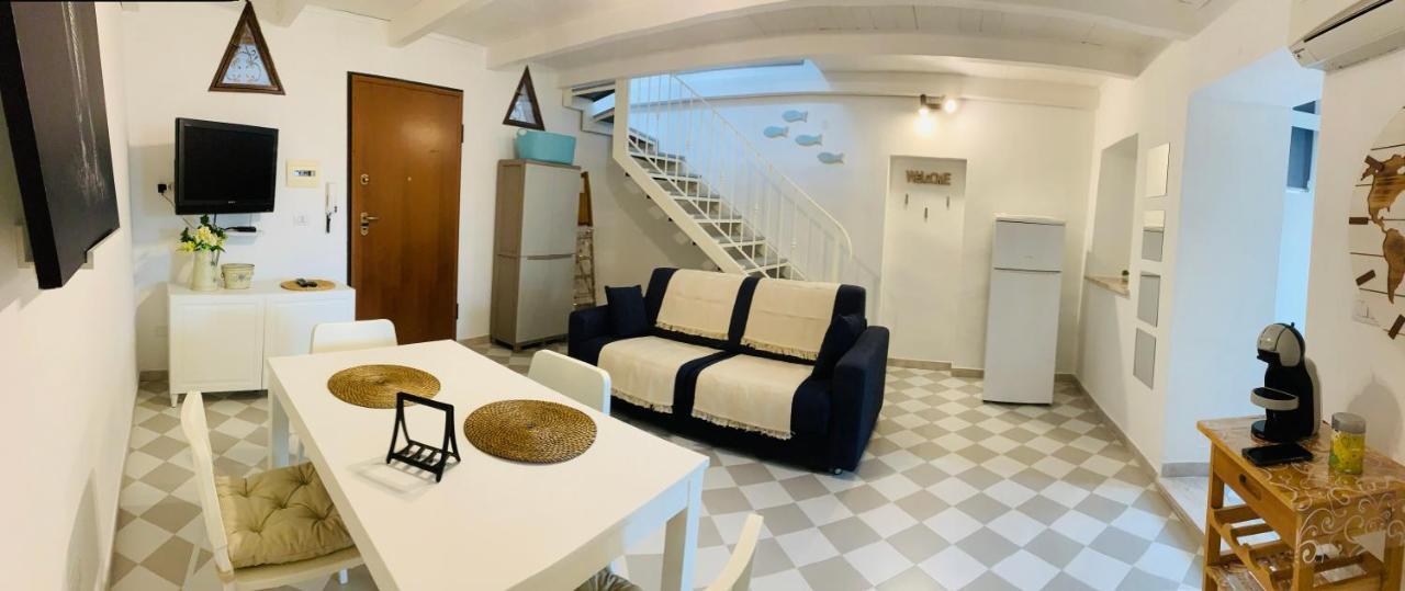 Wonderful Apartment In Old Альгеро Екстер'єр фото
